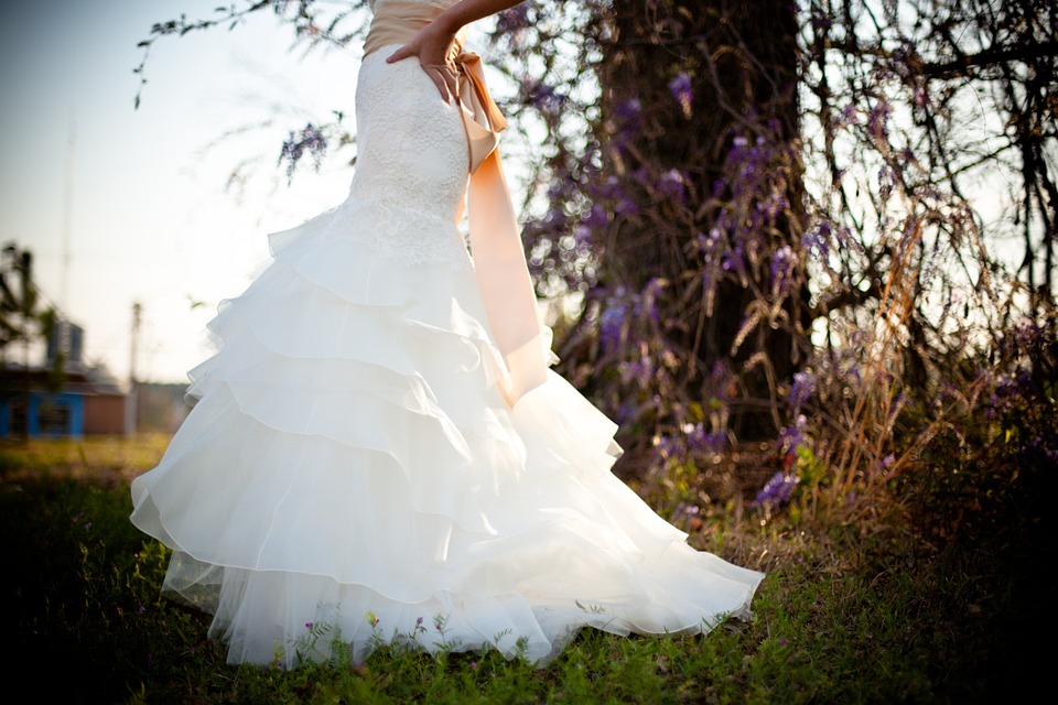 Traum in Weiß - Hochzeitskleider richtig stylen